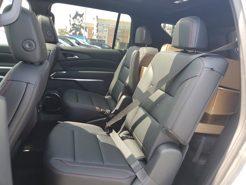 New 2026 Chevrolet Traverse Z71 w/ Enhanced Driving Package AWD/4WD image 14