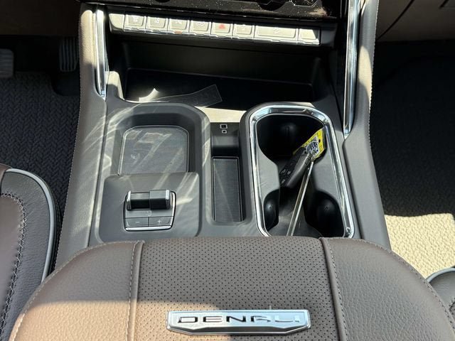 New 2026 GMC Sierra 3500 Denali w/ Denali Reserve Package AWD/4WD image 18