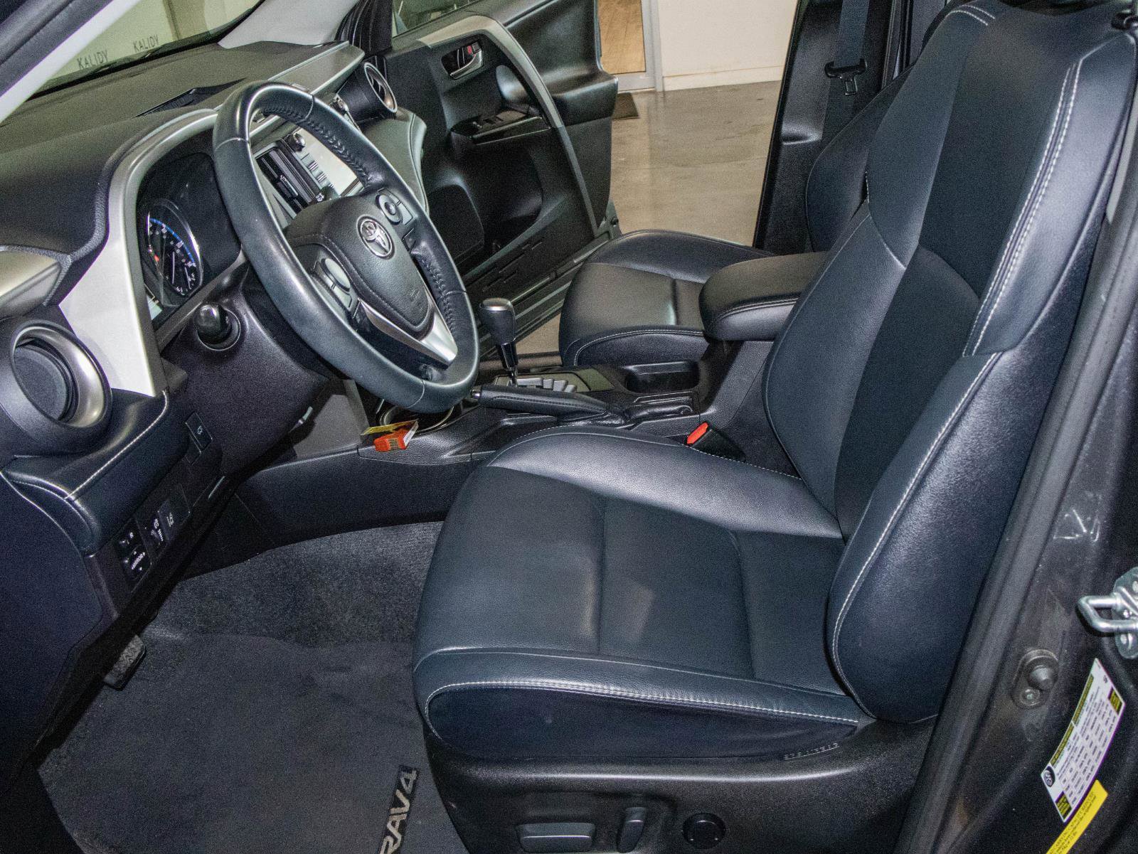 Used 2017 Toyota RAV4 Limited image 8