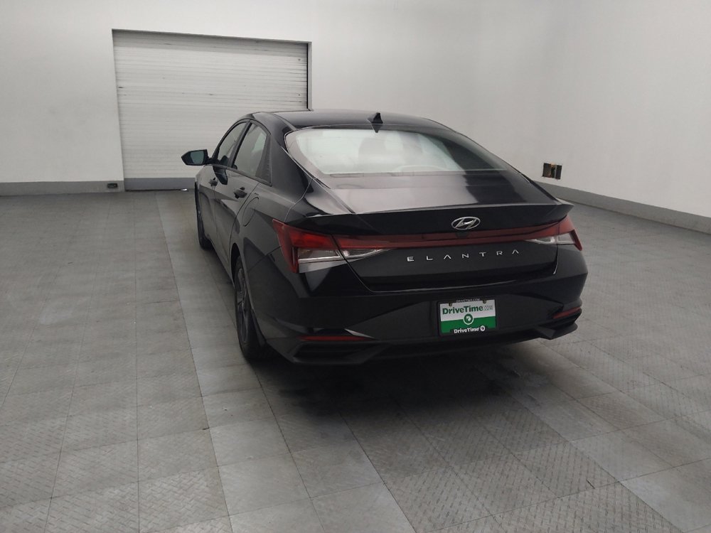 Used 2022 Hyundai Elantra SEL image 5
