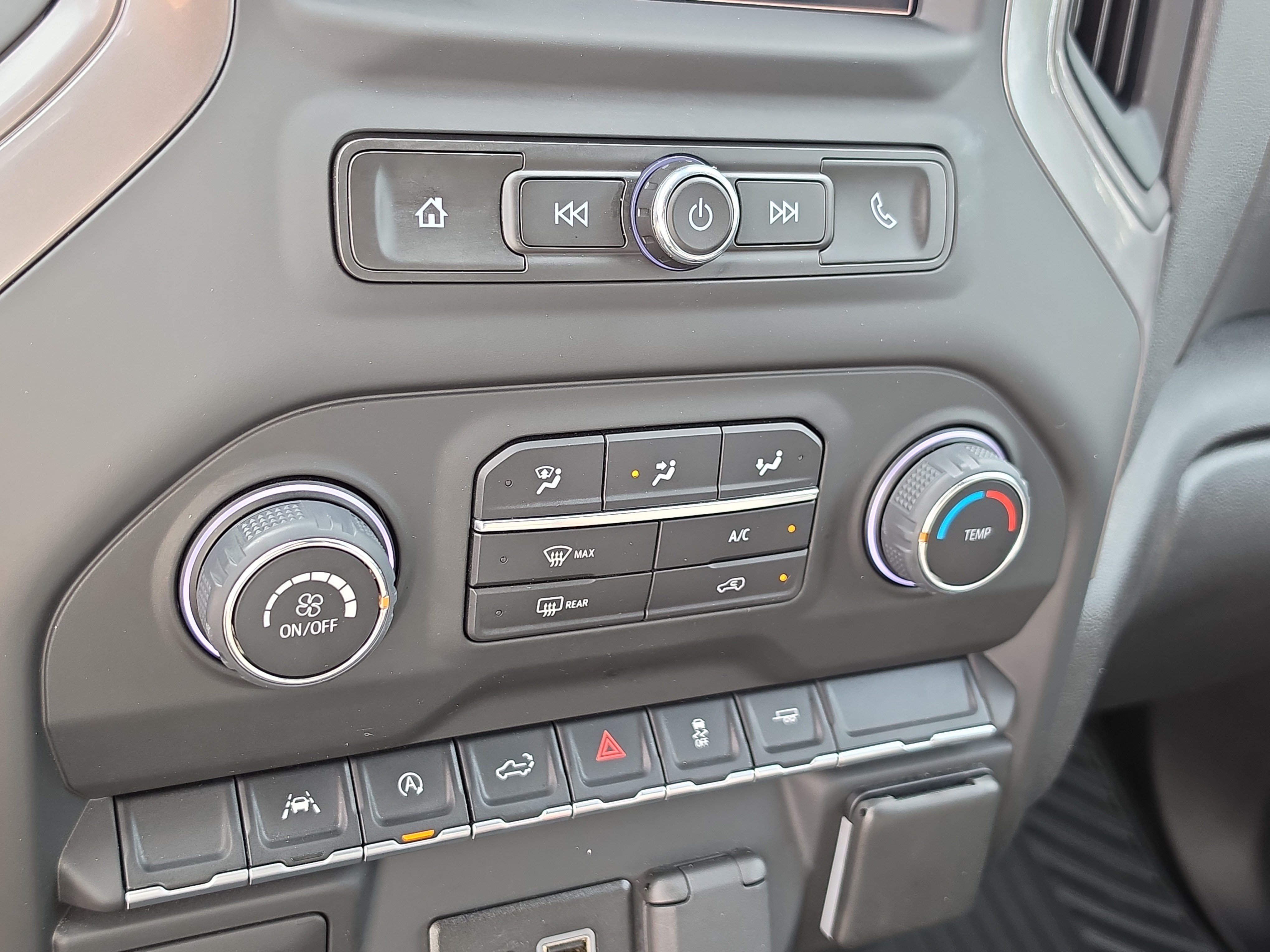 Used 2022 Chevrolet Silverado 1500 Custom RWD image 24