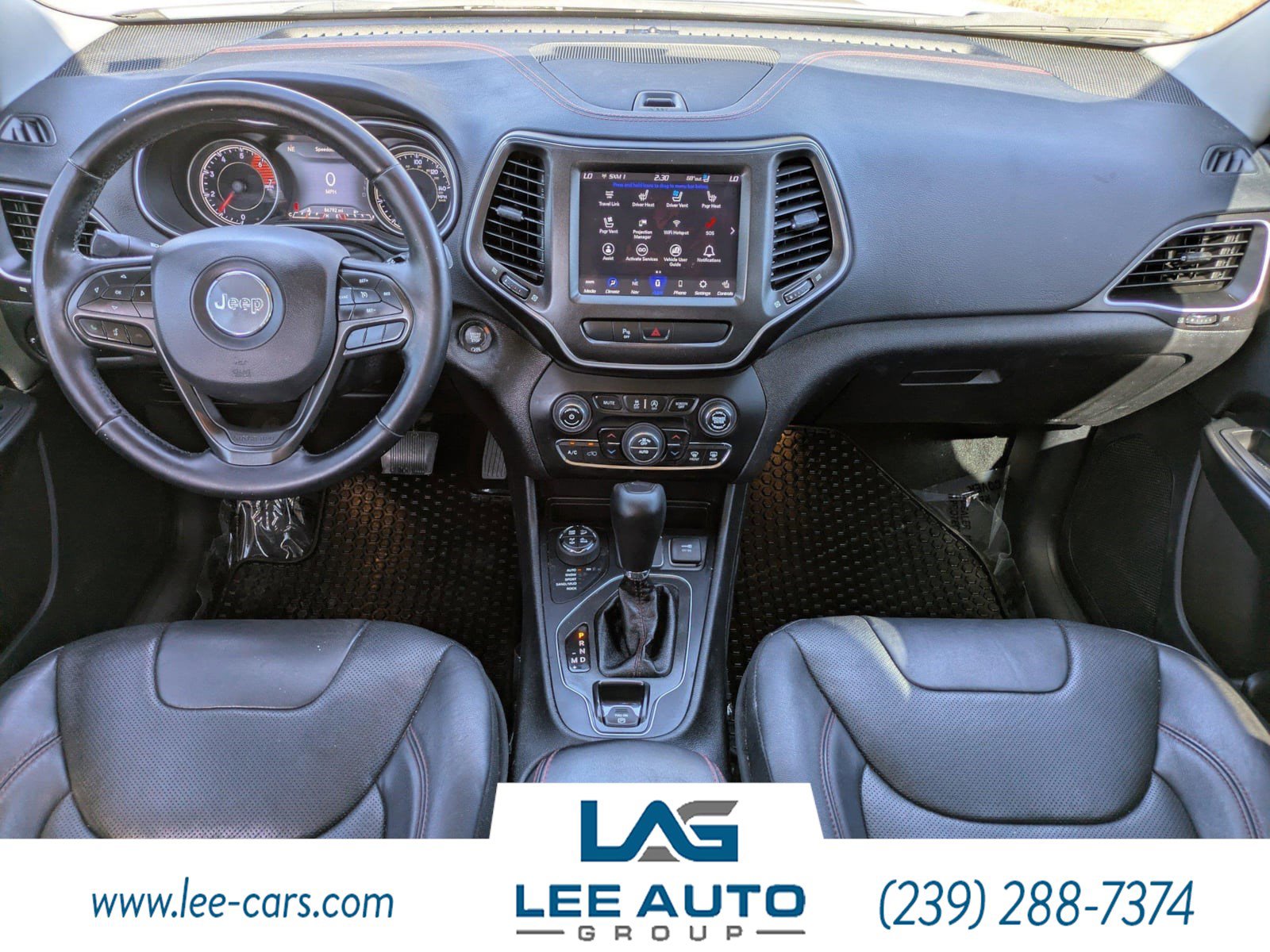Used 2020 Jeep Cherokee Trailhawk AWD/4WD image 13