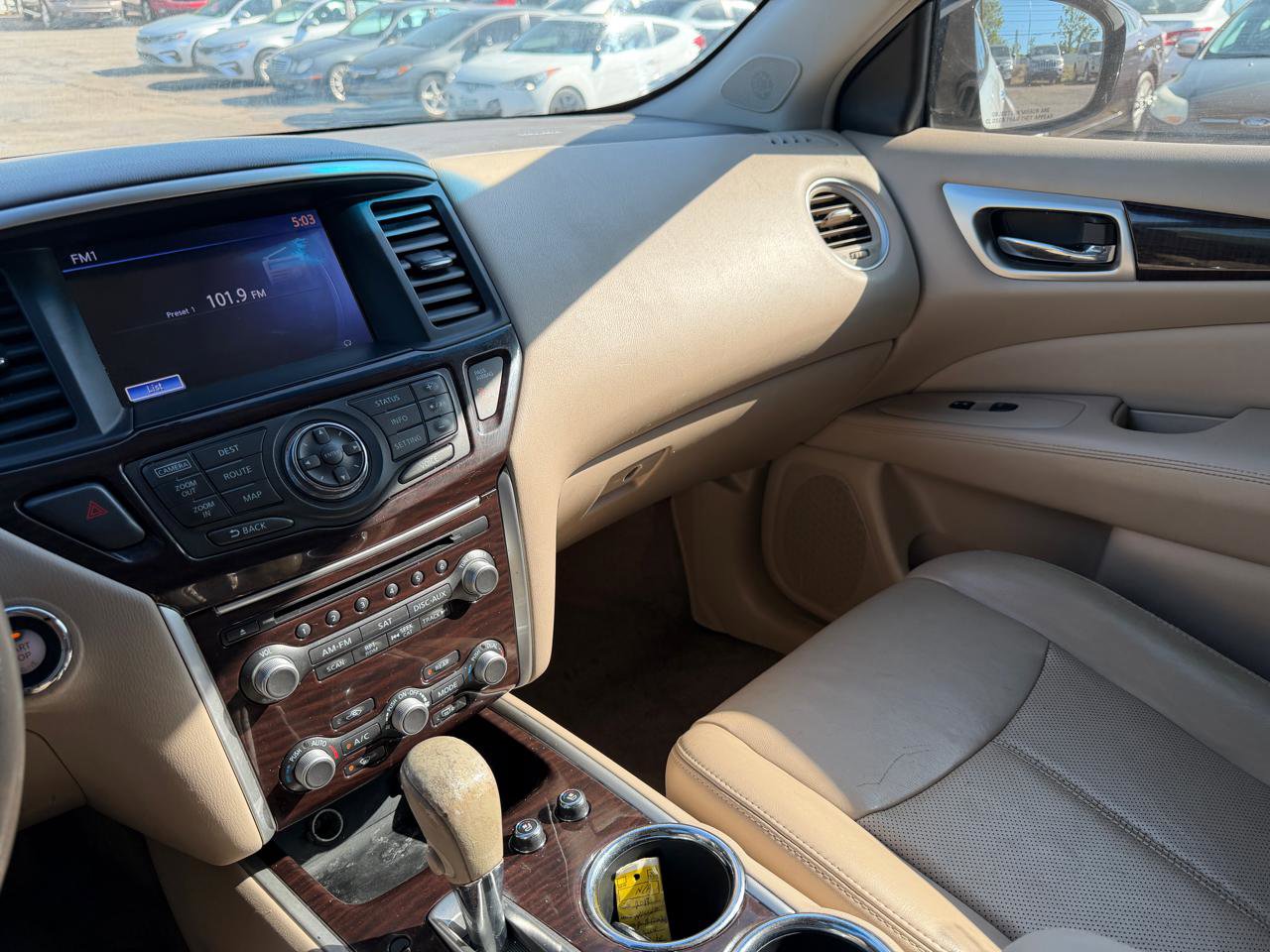 Used 2013 Nissan Pathfinder Platinum w/ Platinum Premium Pkg FWD image 23
