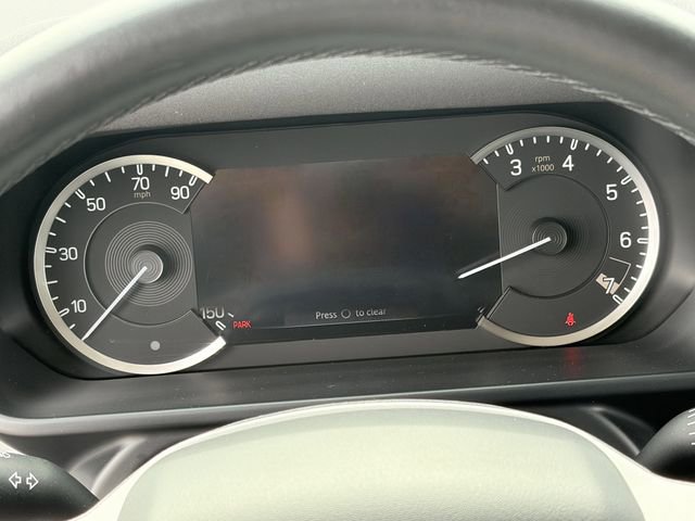 Used 2023 Land Rover Defender 90 SE image 9