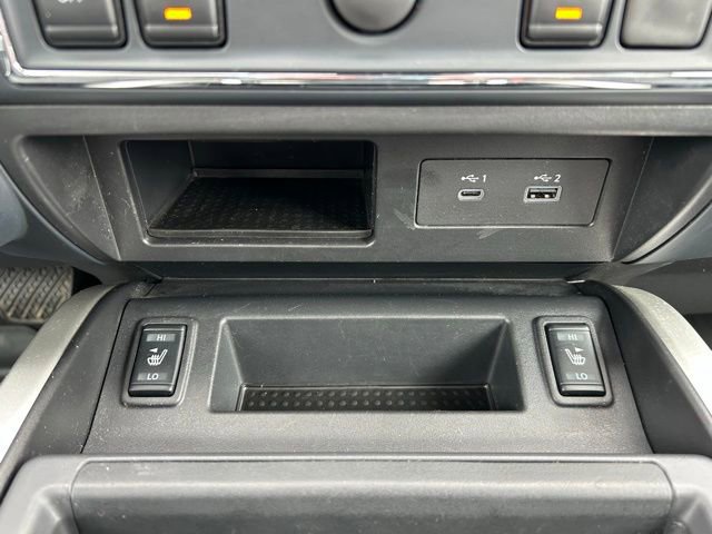 Used 2024 Nissan Titan SV w/ SV Convenience Package image 17