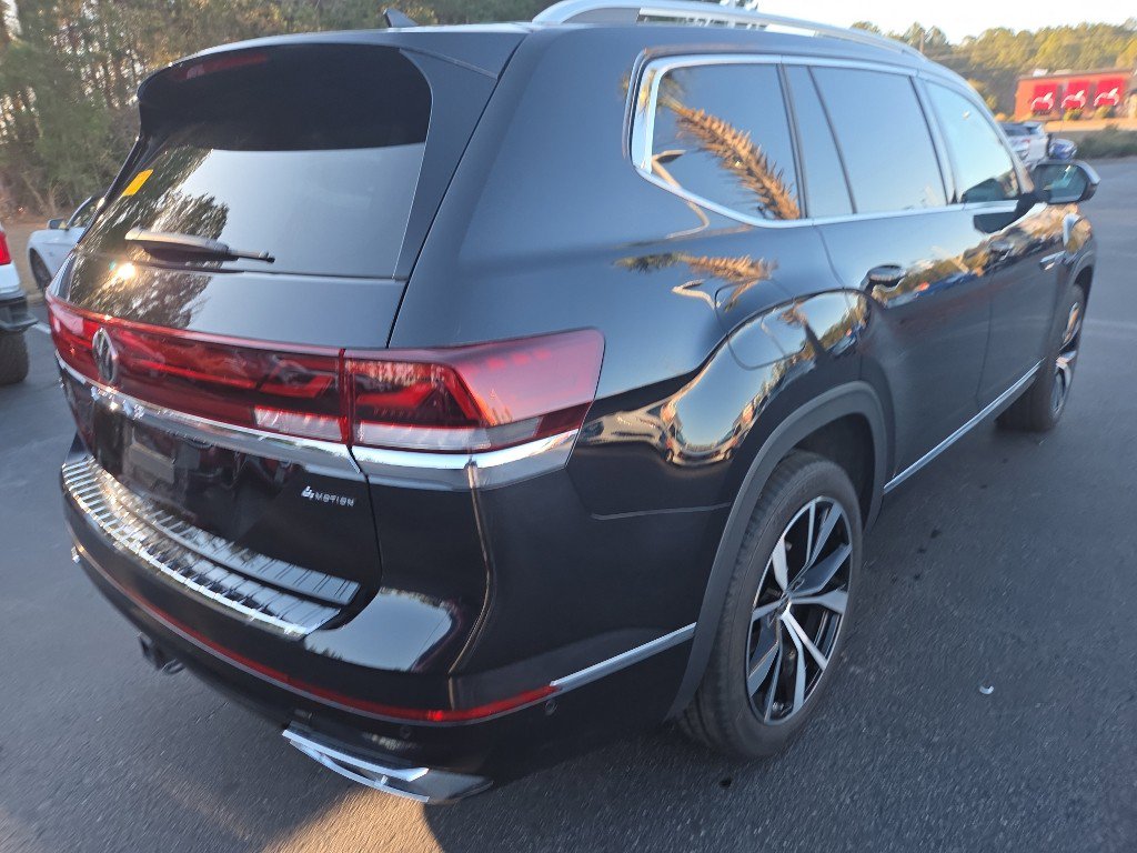 Used 2024 Volkswagen Atlas SEL Premium R-Line image 6