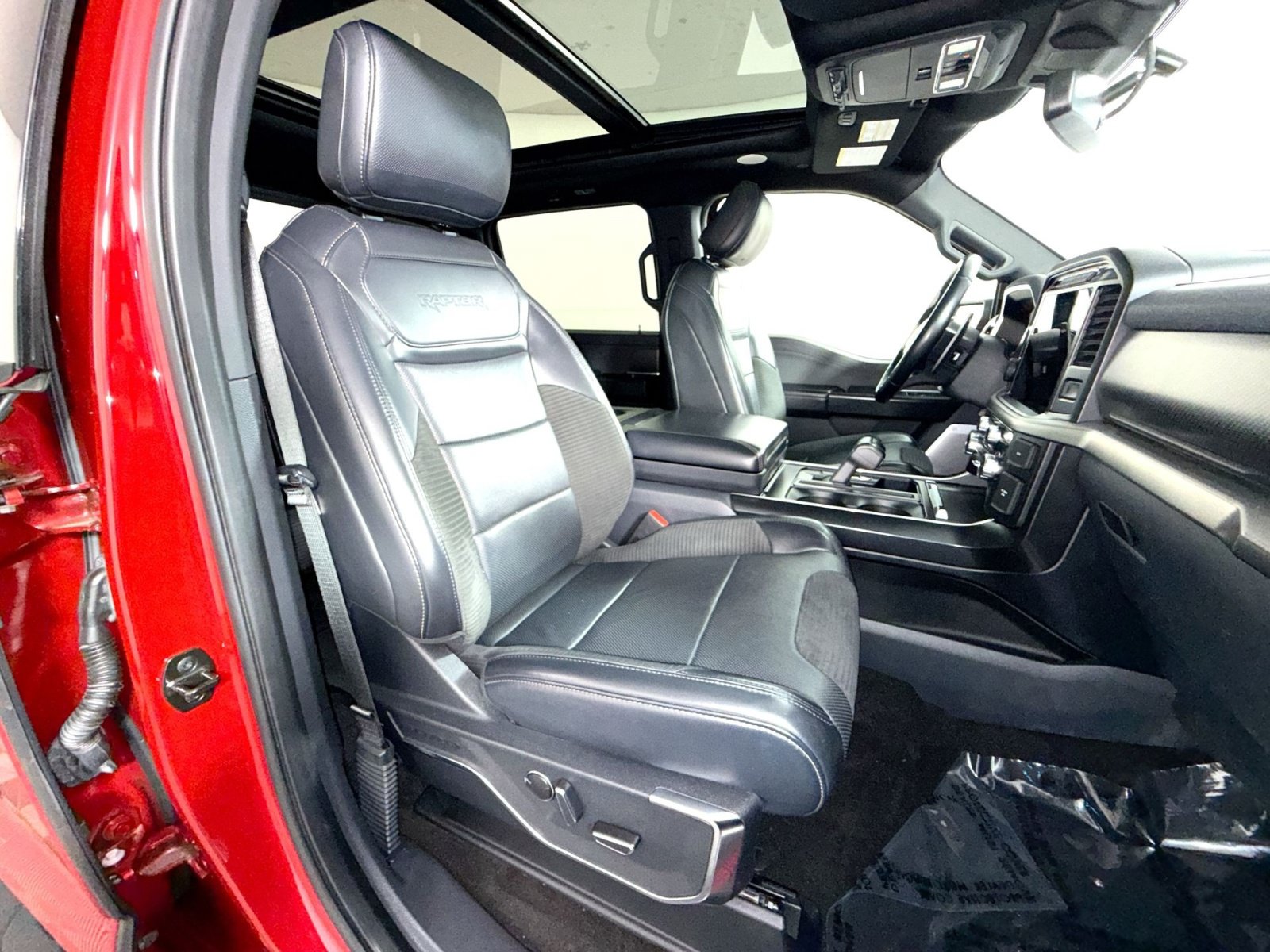 Used 2022 Ford F150 Raptor w/ Raptor 37 Performance Package AWD/4WD image 28