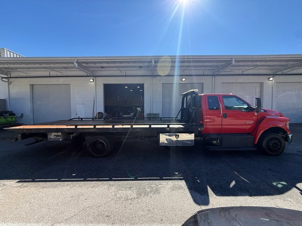 Used 2017 Ford F650 2WD SuperCab Super Duty image 8