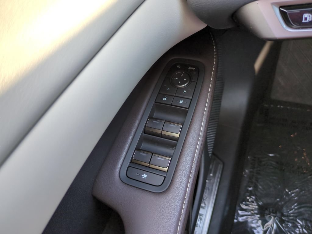 Used 2024 Lexus RX 350 Premium w/ Accessory Package (K3) FWD image 19