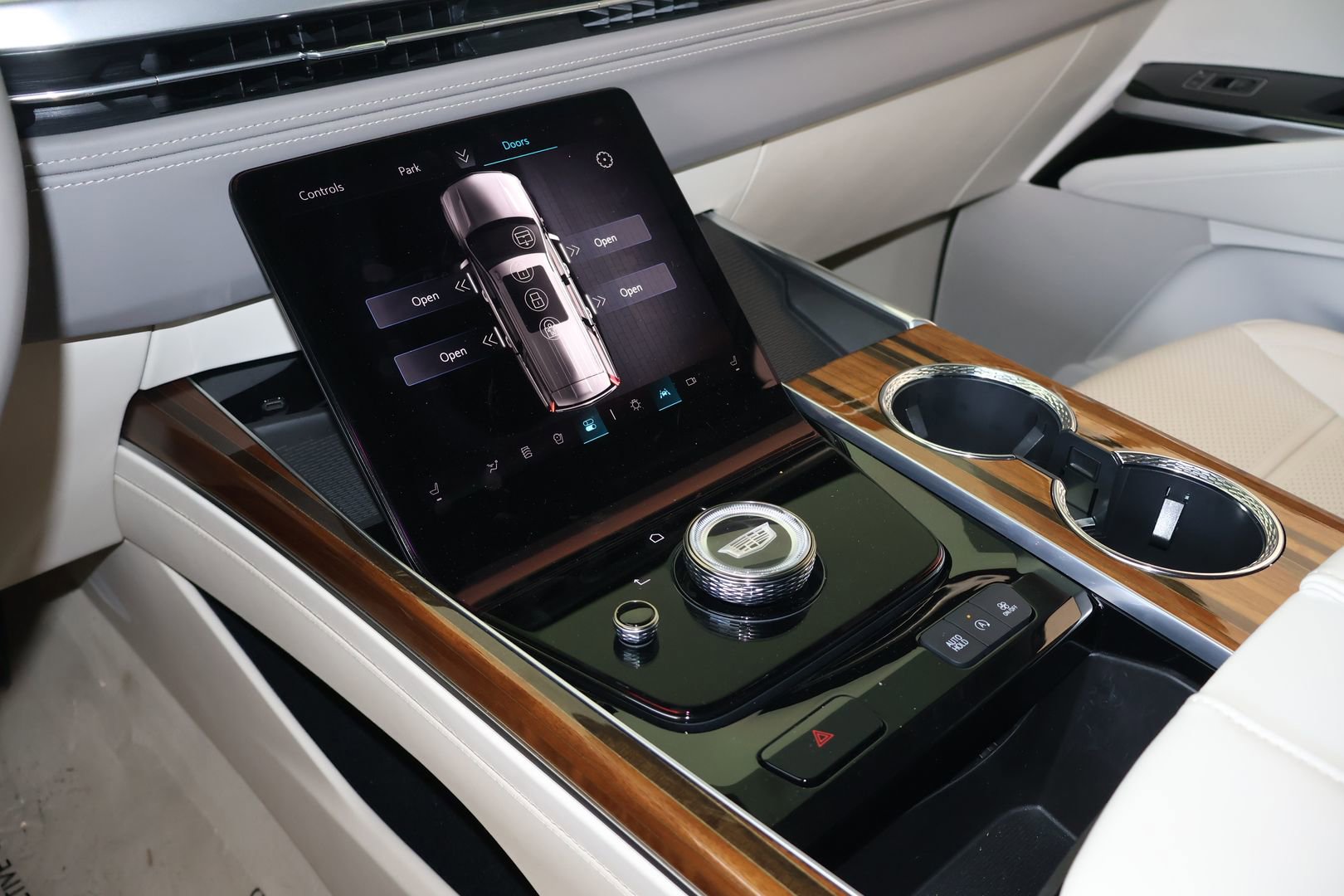 New 2025 Cadillac Escalade Premium Luxury Platinum w/ LPO, Radiant Package image 27