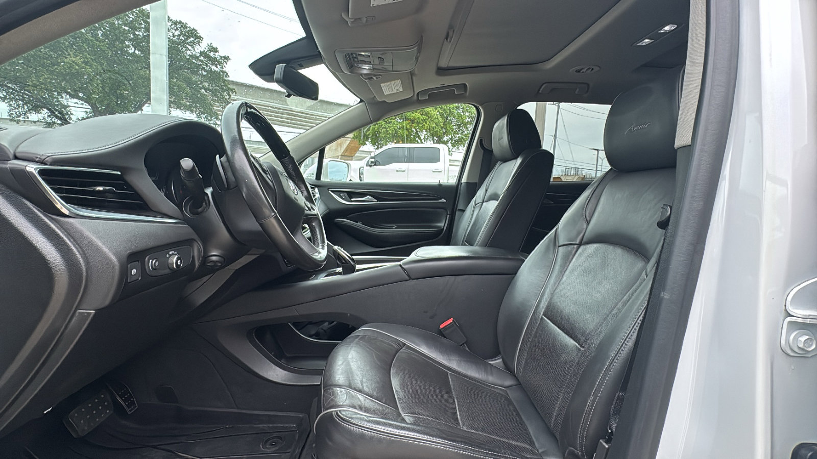 Used 2020 Buick Enclave Avenir w/ Avenir Technology Package FWD image 9