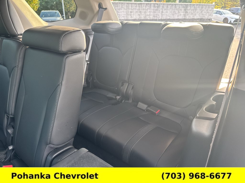 Used 2025 Honda Pilot Touring image 32