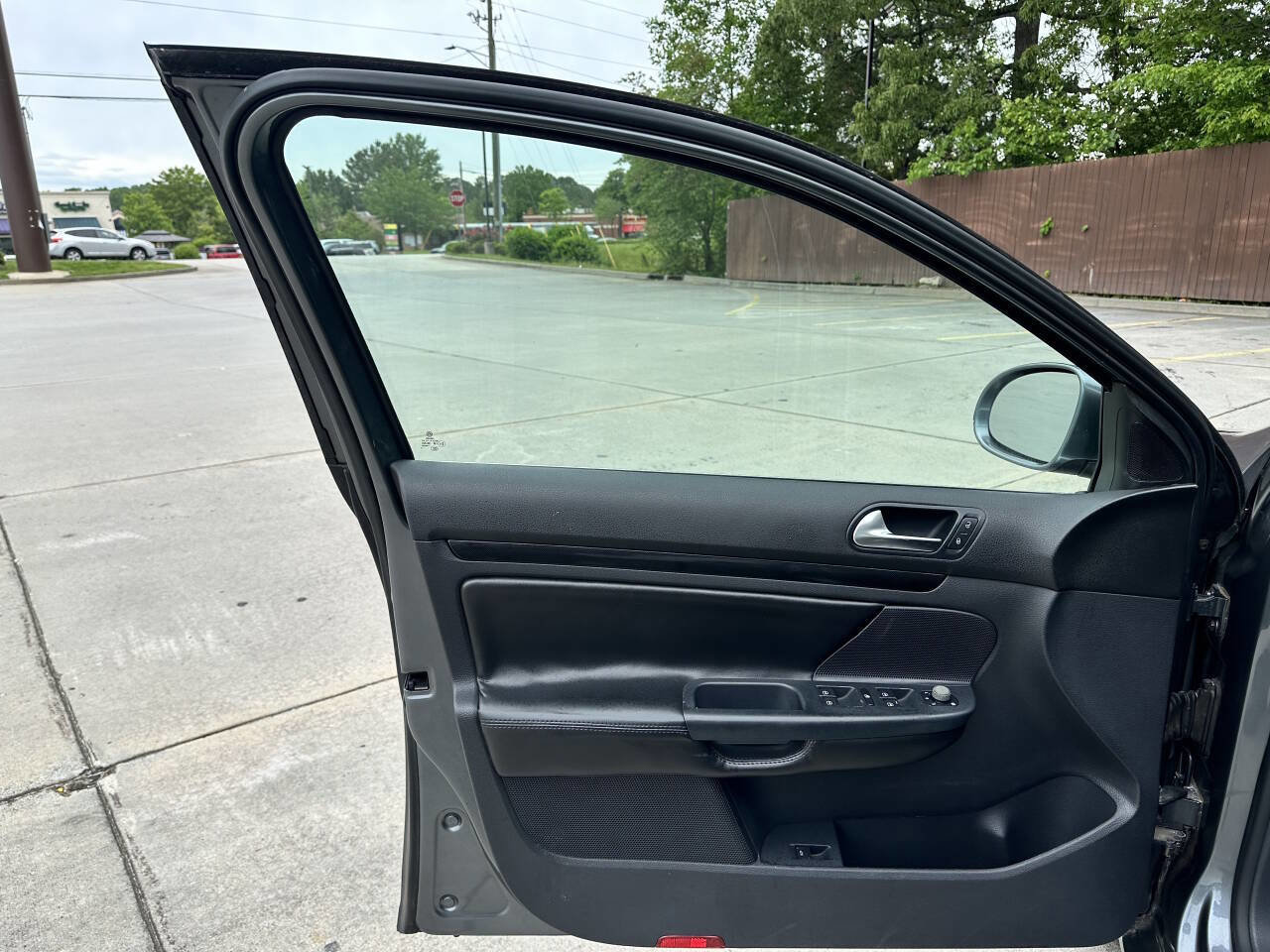 Used 2010 Volkswagen Jetta TDI image 21