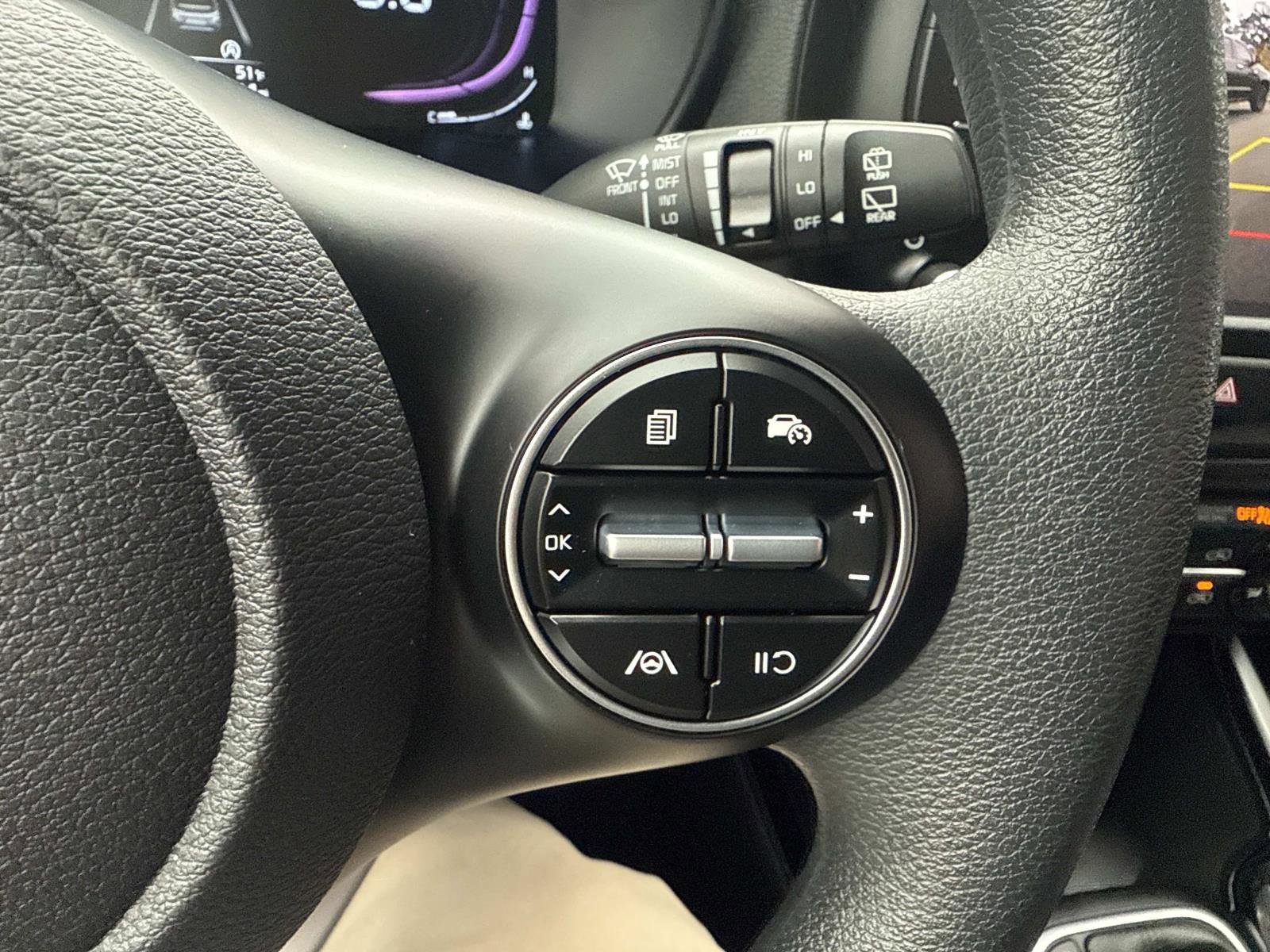 Used 2025 Kia Soul LX image 28