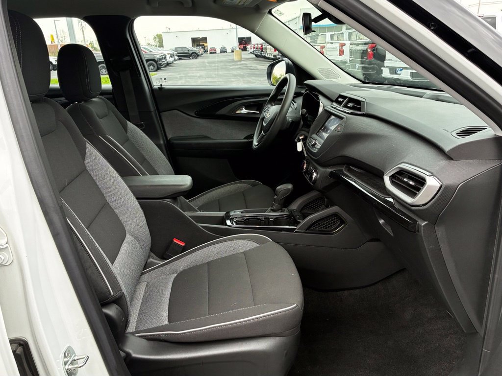 Used 2023 Chevrolet TrailBlazer LS FWD image 23