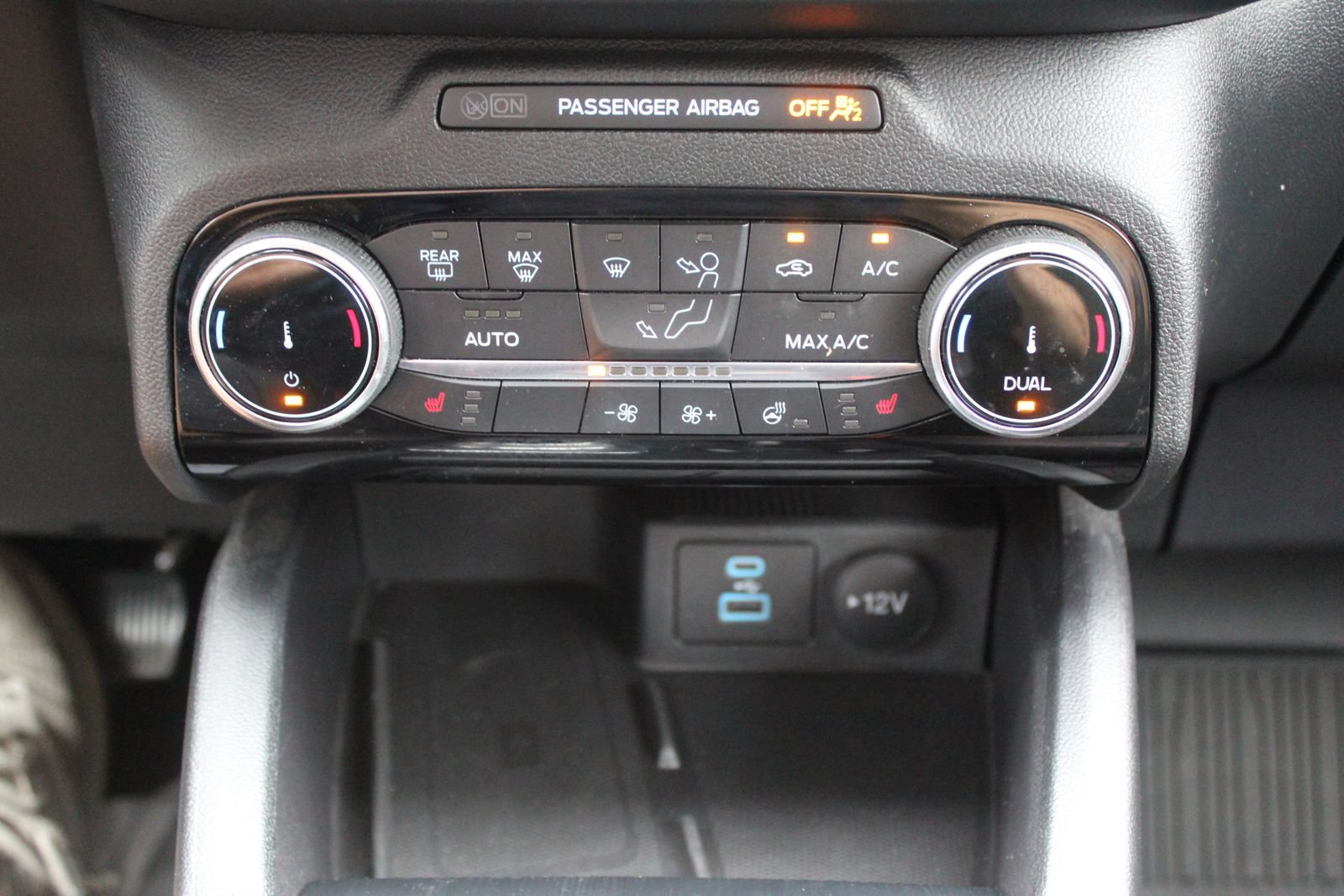 Used 2022 Ford Escape SEL w/ SEL Stealth AWD Package image 30