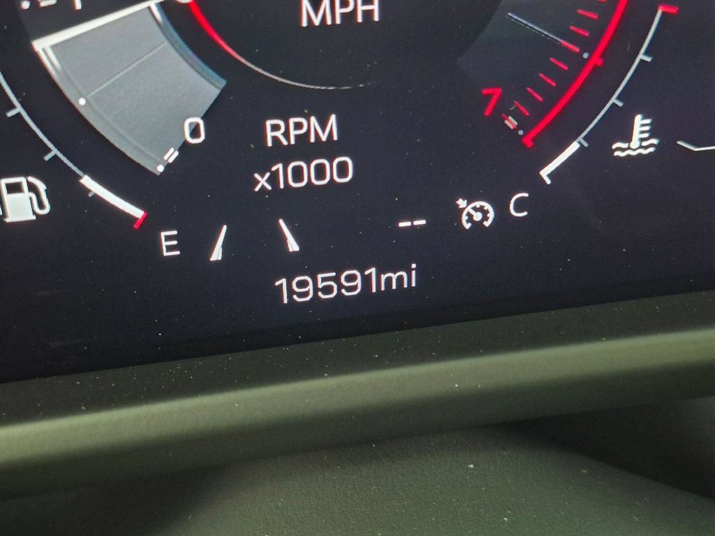 Used 2025 GMC Acadia Denali FWD image 20