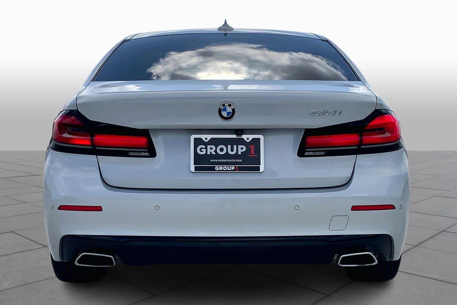 Used 2021 BMW 530i w/ Premium Package RWD image 5