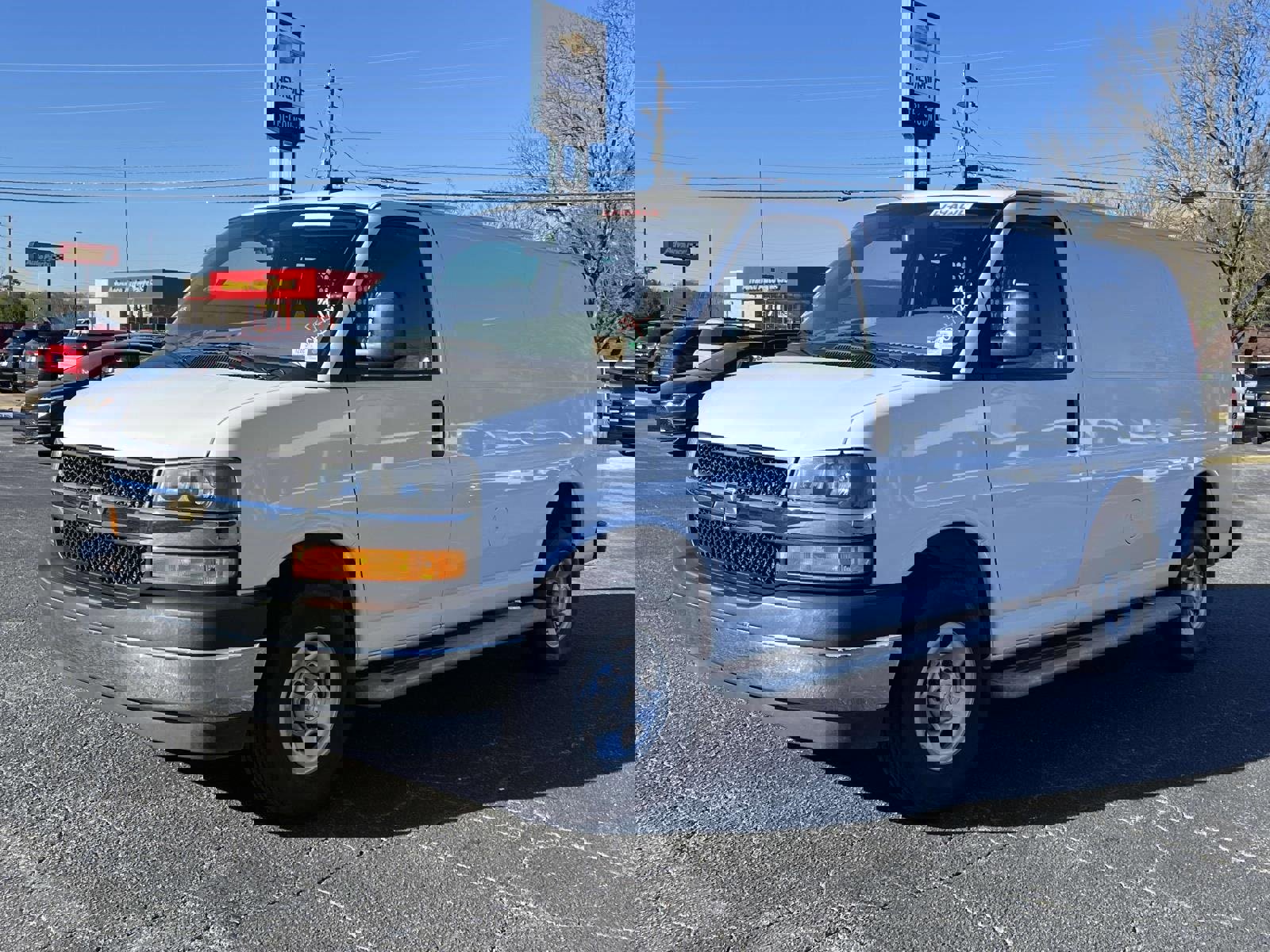 Used 2024 Chevrolet Express 2500 w/ Driver Convenience Package image 7