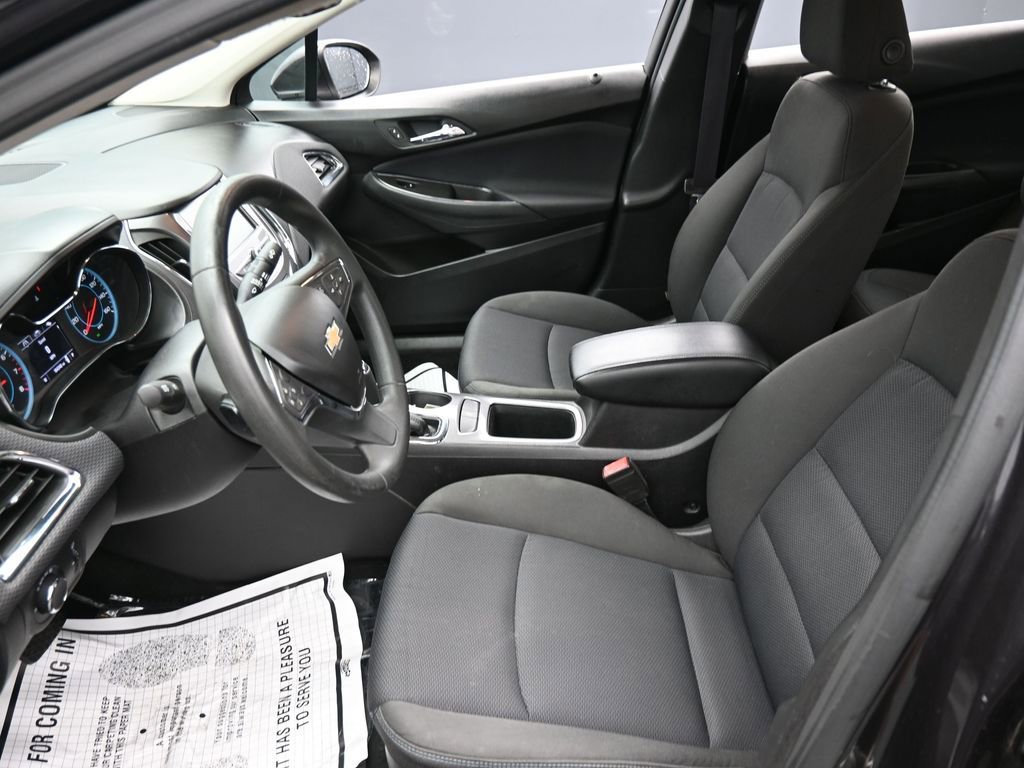 Used 2016 Chevrolet Cruze LT w/ Convenience Package image 11