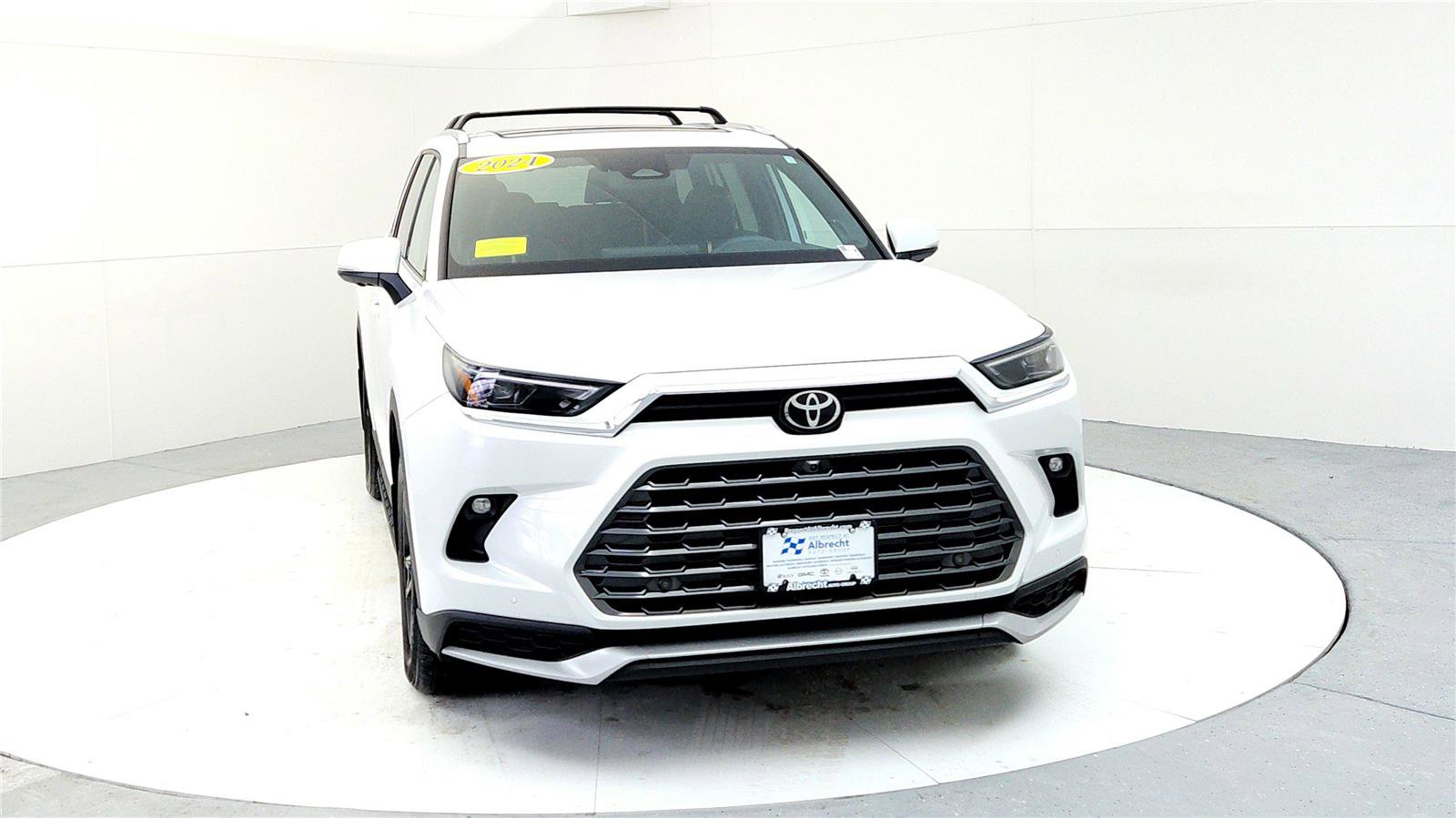 Used 2024 Toyota Grand Highlander AWD Hybrid image 8