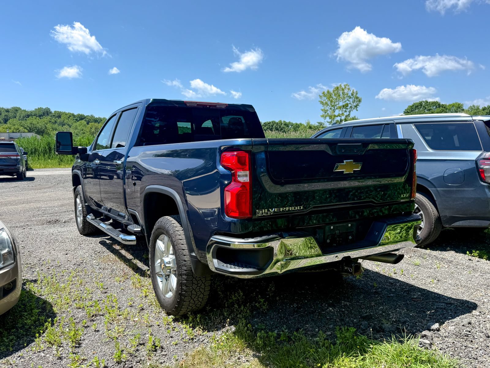Used 2022 Chevrolet Silverado 2500 LTZ w/ LTZ Premium Package AWD/4WD image 5