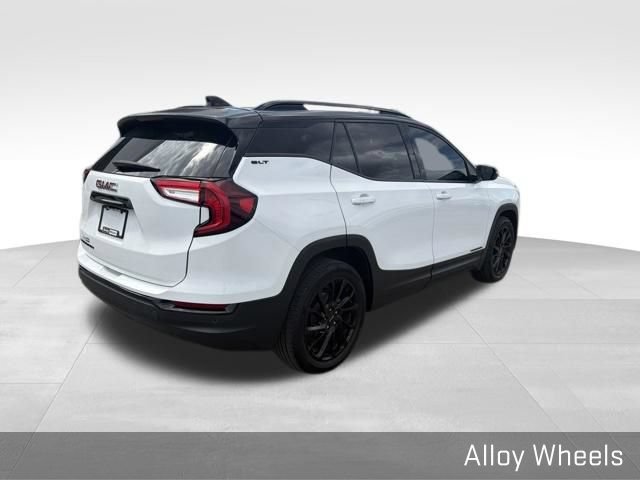 Used 2023 GMC Terrain SLT w/ Tech Package FWD image 13