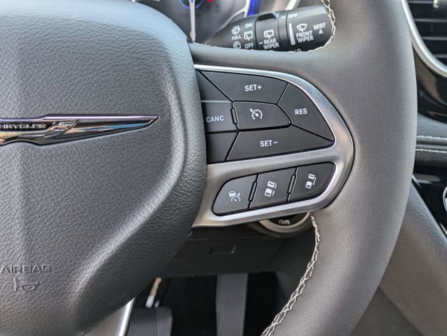 New 2025 Chrysler Pacifica Select image 21