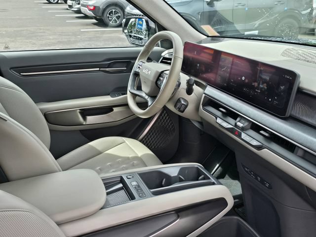 Certified 2024 Kia EV9 Wind AWD/4WD image 12