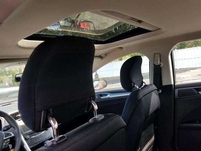 Used 2014 Ford Fusion SE image 16