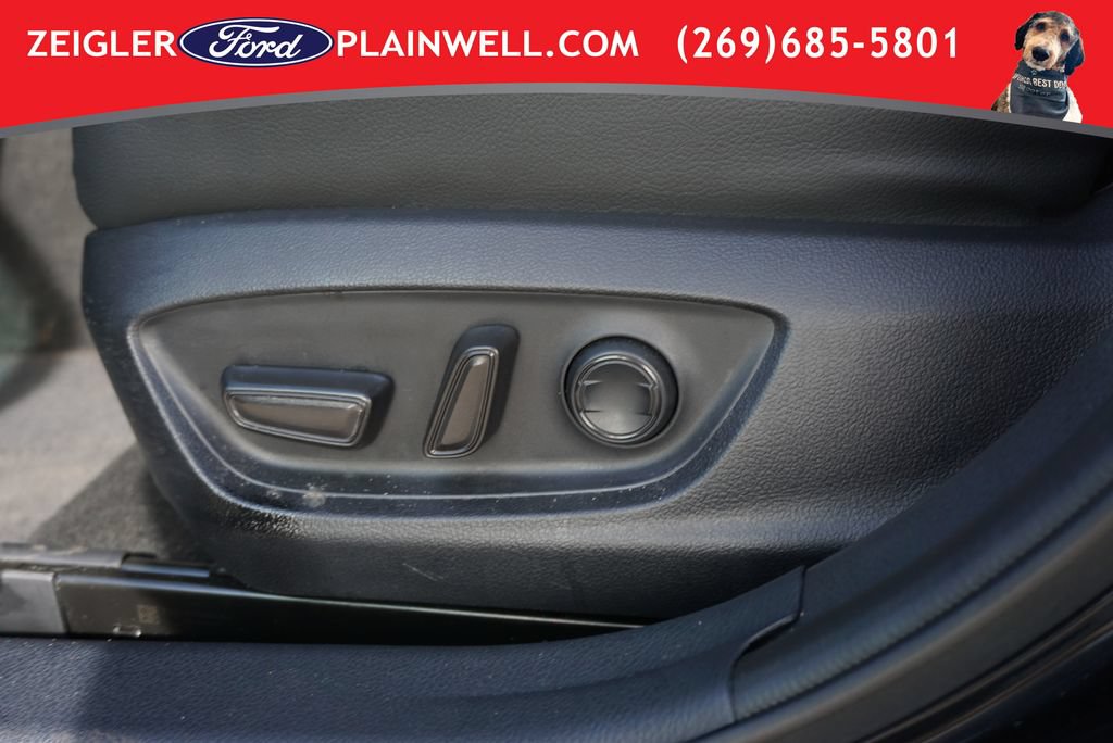 Used 2022 Toyota Camry XLE w/ Navigation Upgrade Package FWD image 18