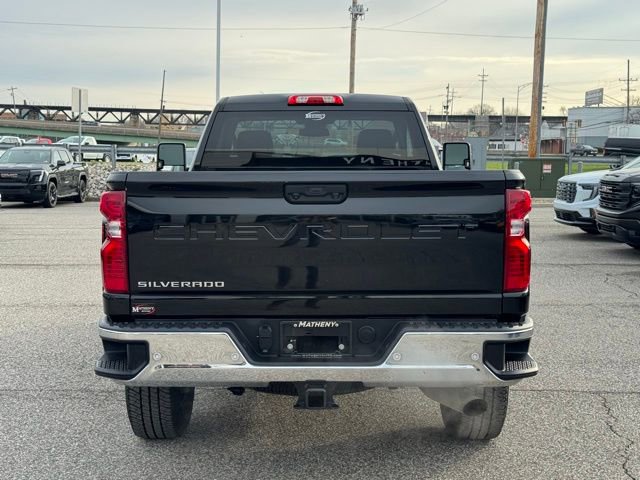 Certified 2025 Chevrolet Silverado 3500 W/T image 4