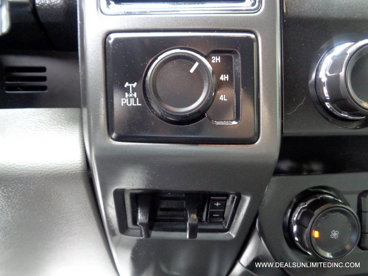 Used 2019 Ford F250 XLT w/ XLT Value Package image 12