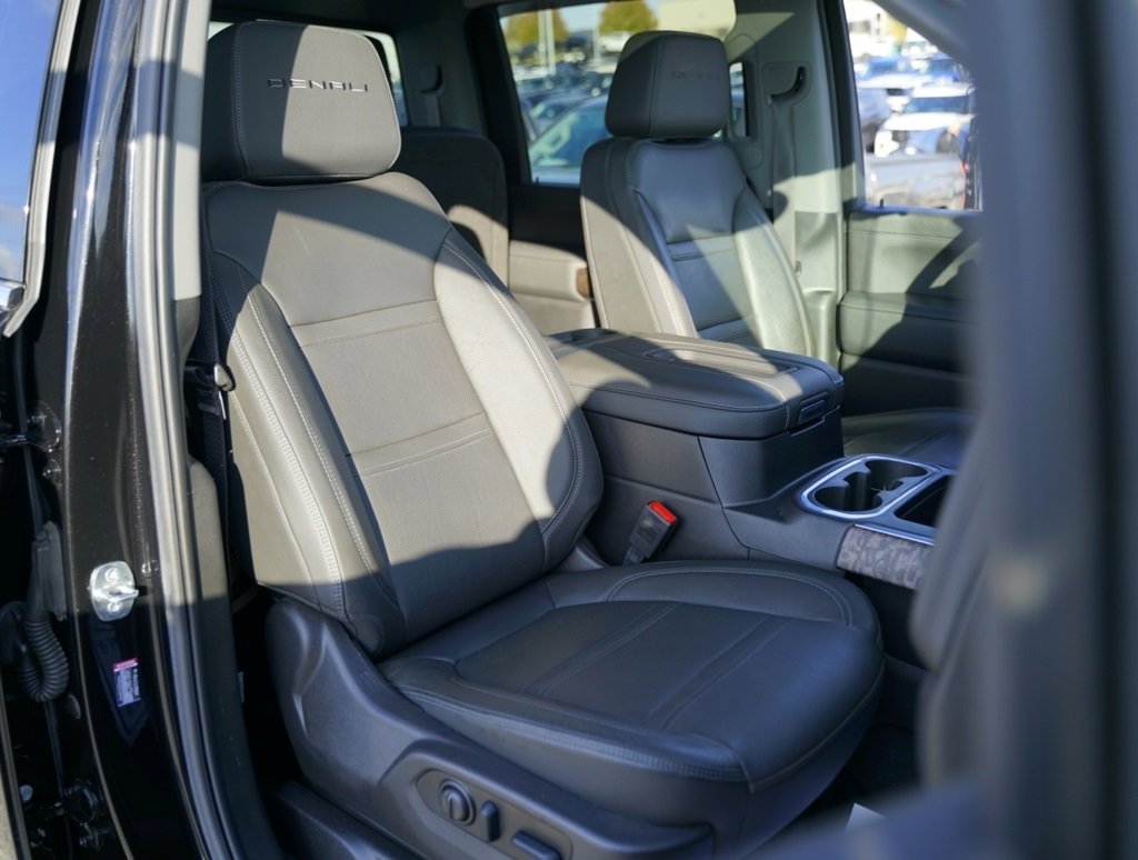 Used 2022 GMC Sierra 2500 Denali w/ Denali Black Diamond Edition image 31