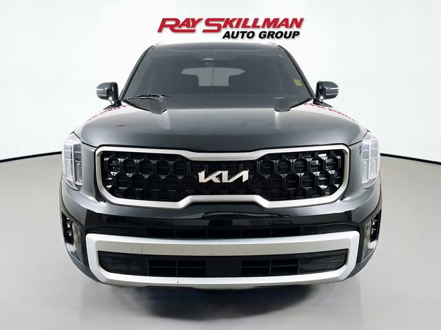 Used 2023 Kia Telluride EX w/ EX Captain's Chair Package AWD/4WD image 2