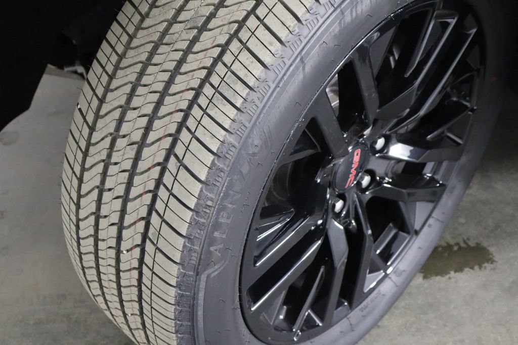 Used 2023 Chevrolet Tahoe 2WD image 38