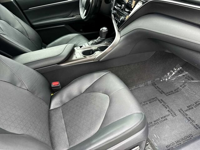 Used 2022 Toyota Camry XSE w/ Carpet Mat Package (TMS) FWD image 18