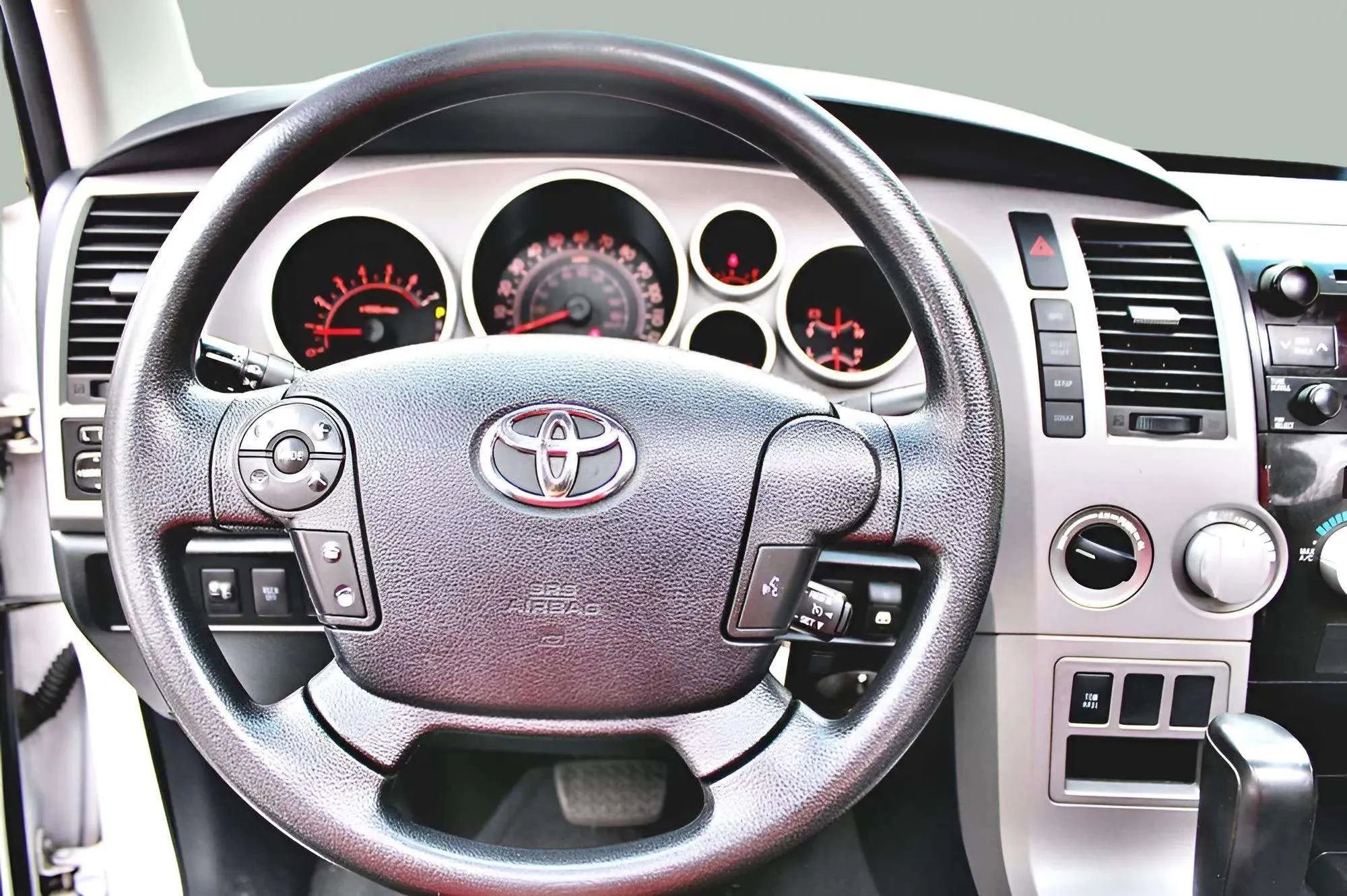 Used 2013 Toyota Tundra SR5 AWD/4WD image 15