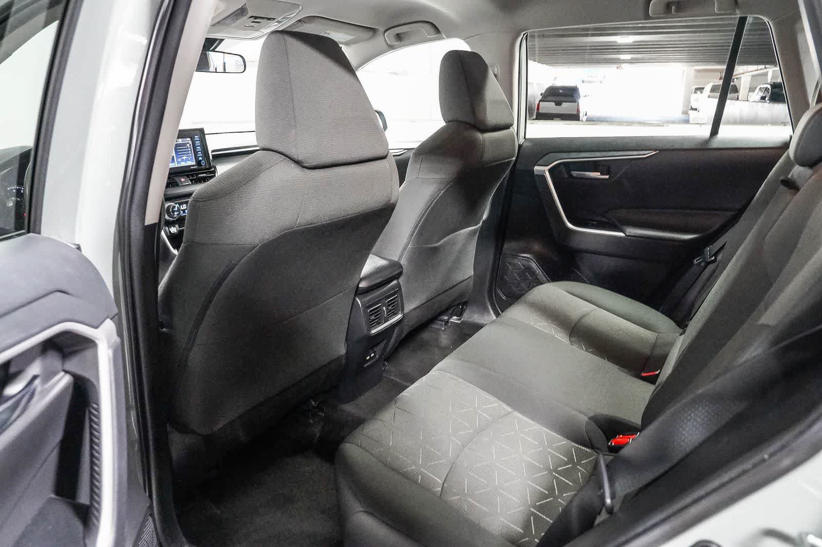 Certified 2021 Toyota RAV4 XLE FWD image 19