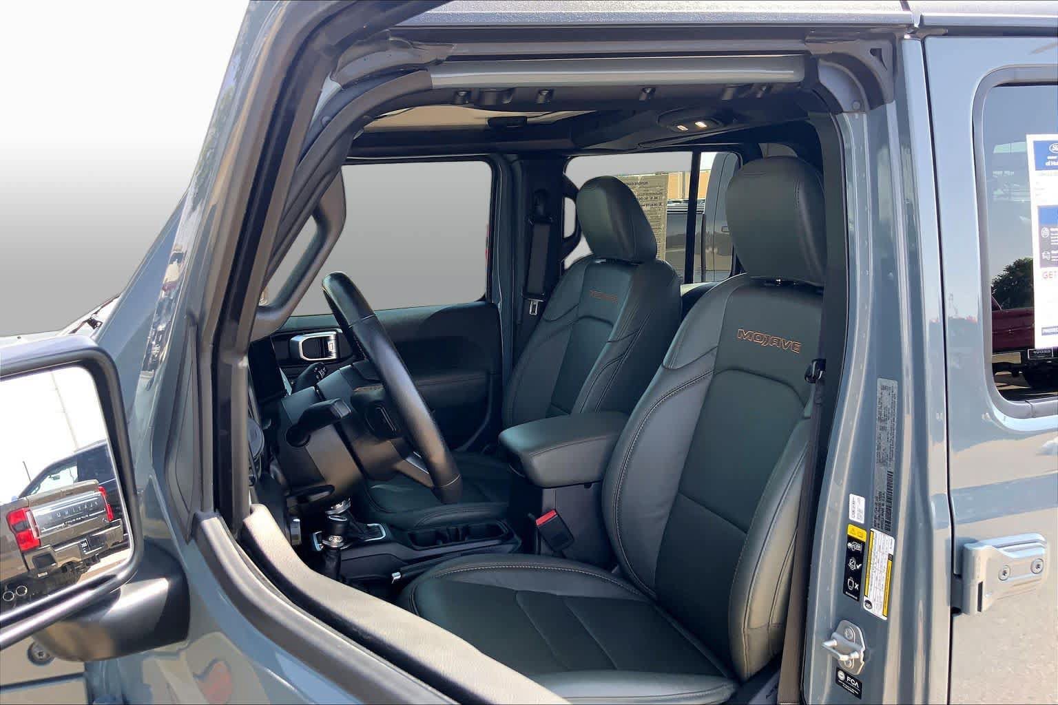 Used 2024 Jeep Gladiator Mojave w/ Safety Group AWD/4WD image 8