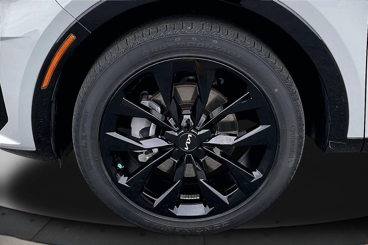 Used 2023 Kia Sorento SX image 36