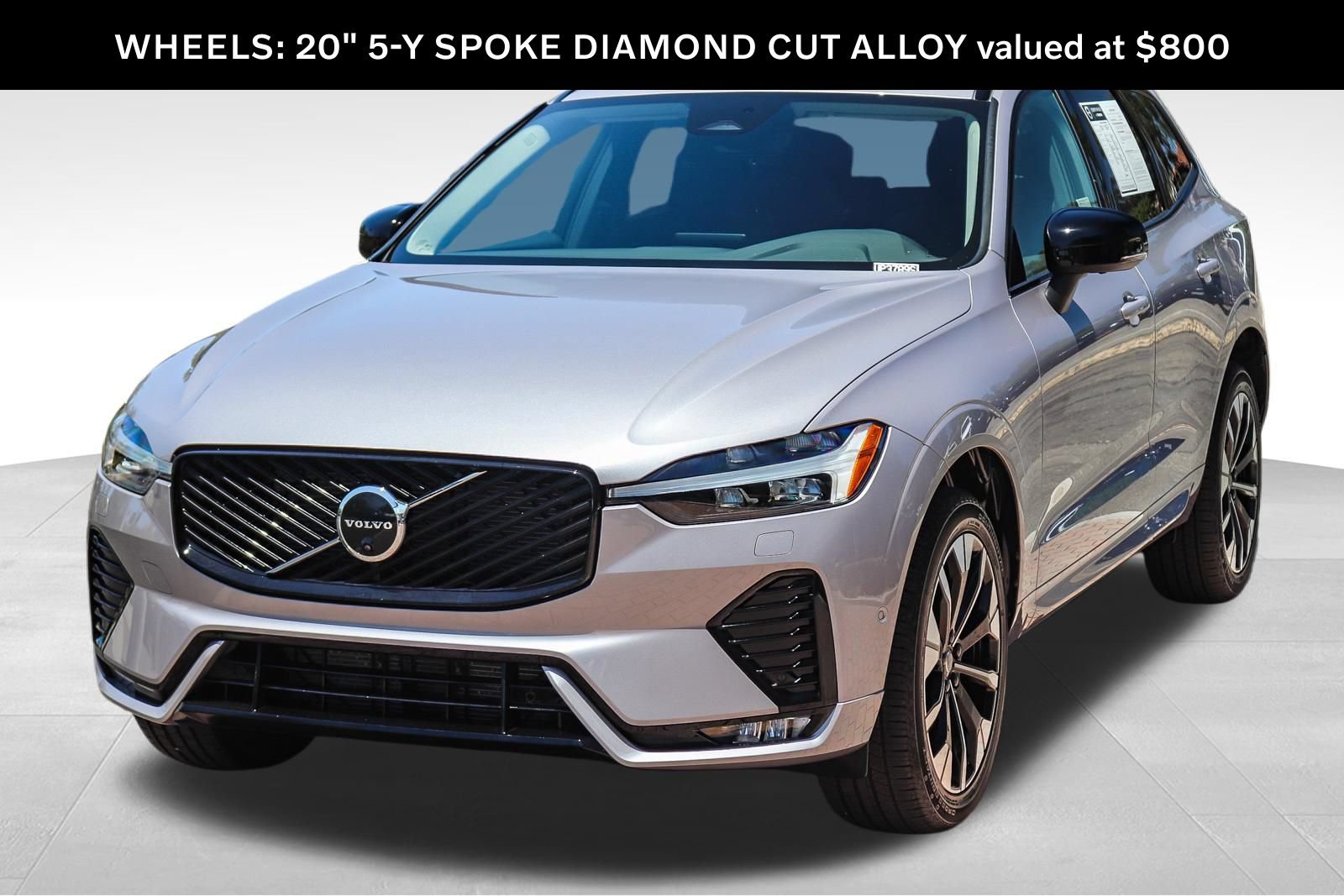 Certified 2026 Volvo XC60 B5 Plus w/ Climate Package PRO AWD/4WD image 3