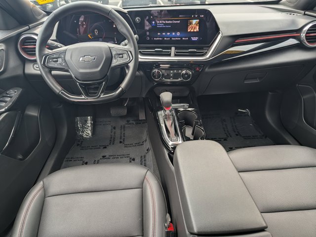 Used 2025 Chevrolet Trax RS w/ Driver Confidence Package FWD image 19