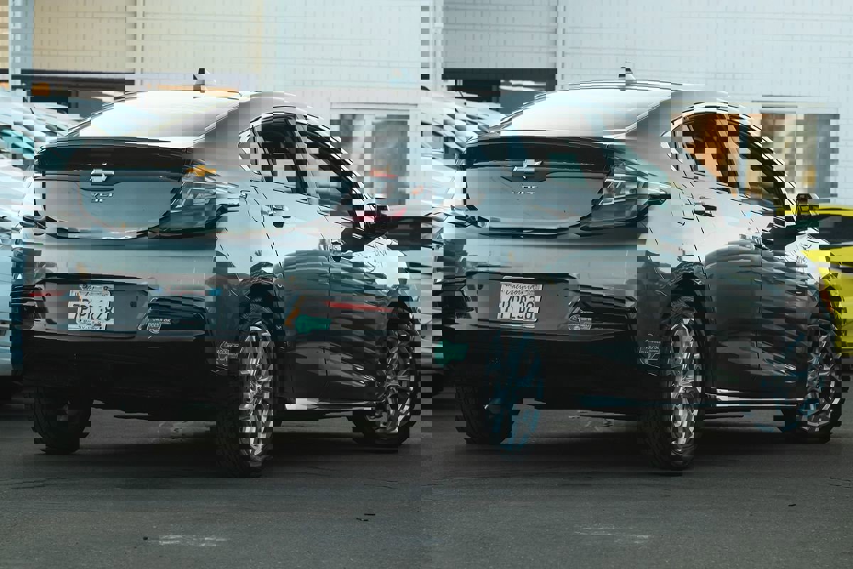 Used 2016 Chevrolet Volt Premier w/ Driver Confidence Package image 2