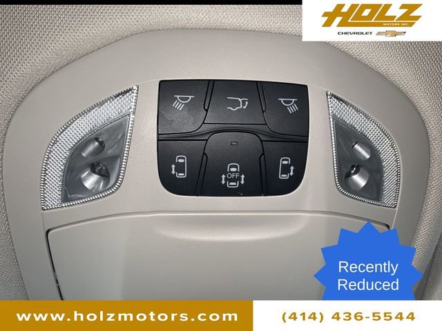 Used 2024 Chrysler Pacifica Touring-L image 26
