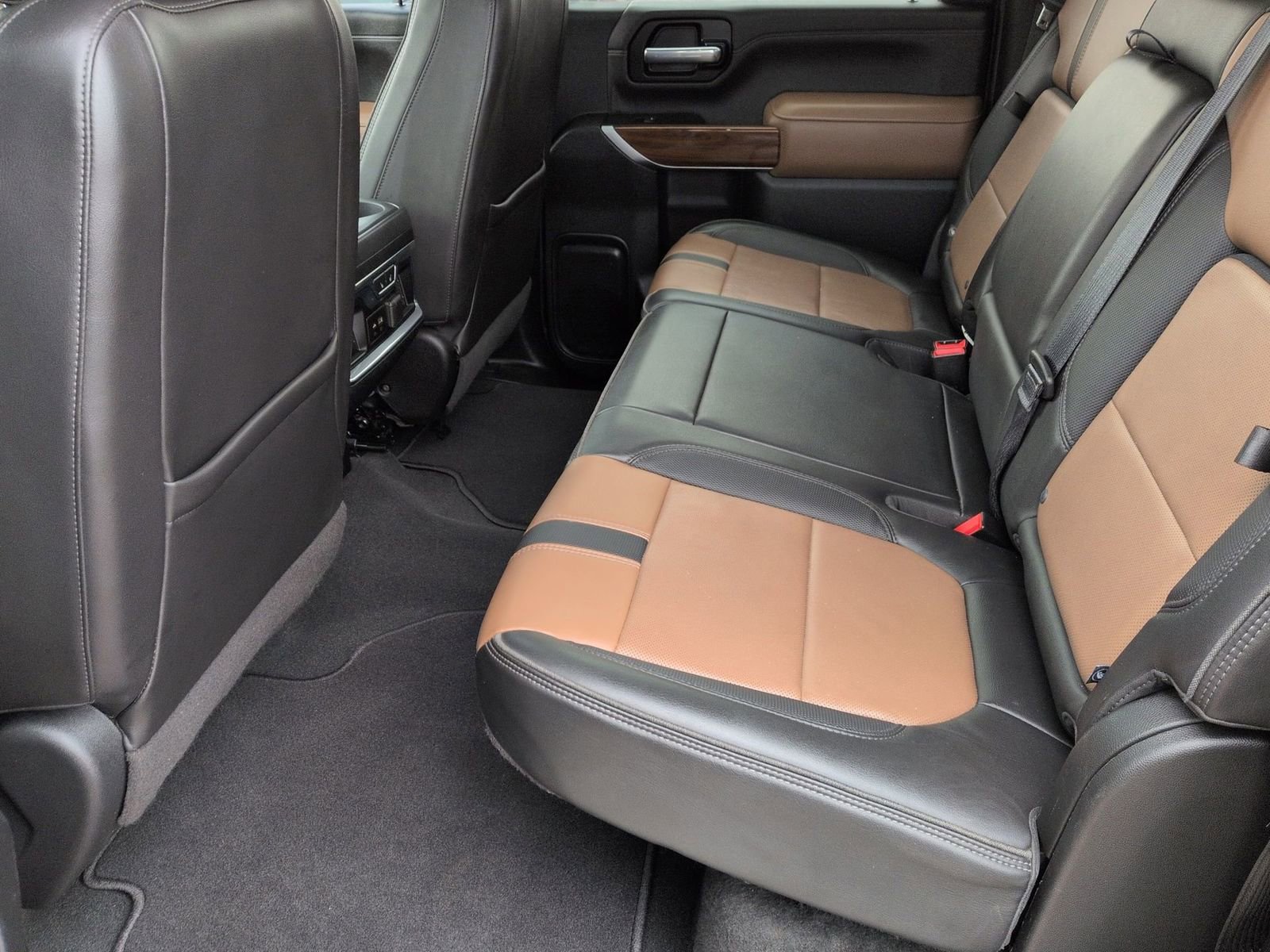 Used 2021 Chevrolet Silverado 2500 High Country w/ Safety Package II image 25