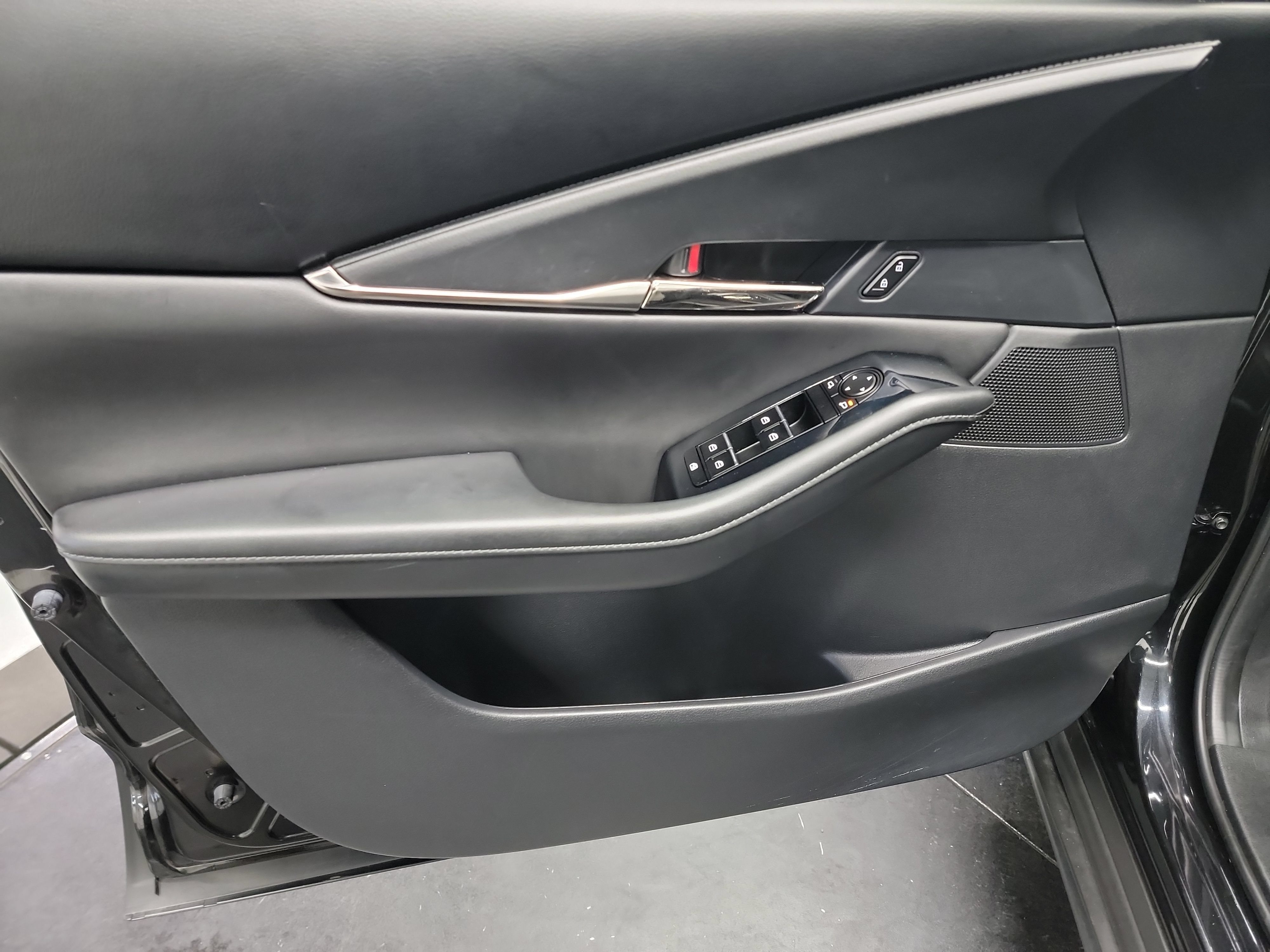 Used 2023 MAZDA CX-30 AWD 2.5 S w/ Preferred Package image 13