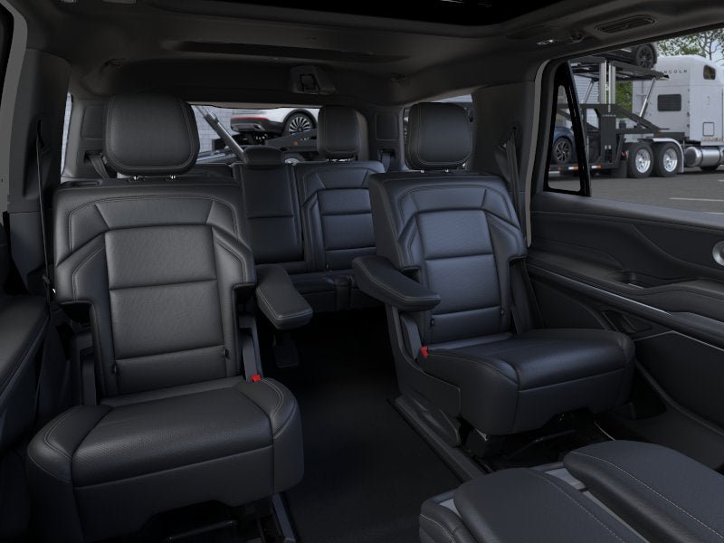 New 2026 Lincoln Navigator Reserve AWD/4WD image 11