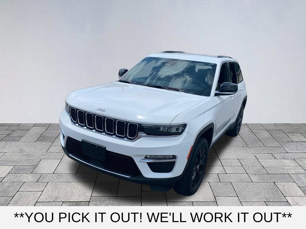 Used 2025 Jeep Grand Cherokee Limited AWD/4WD image 3