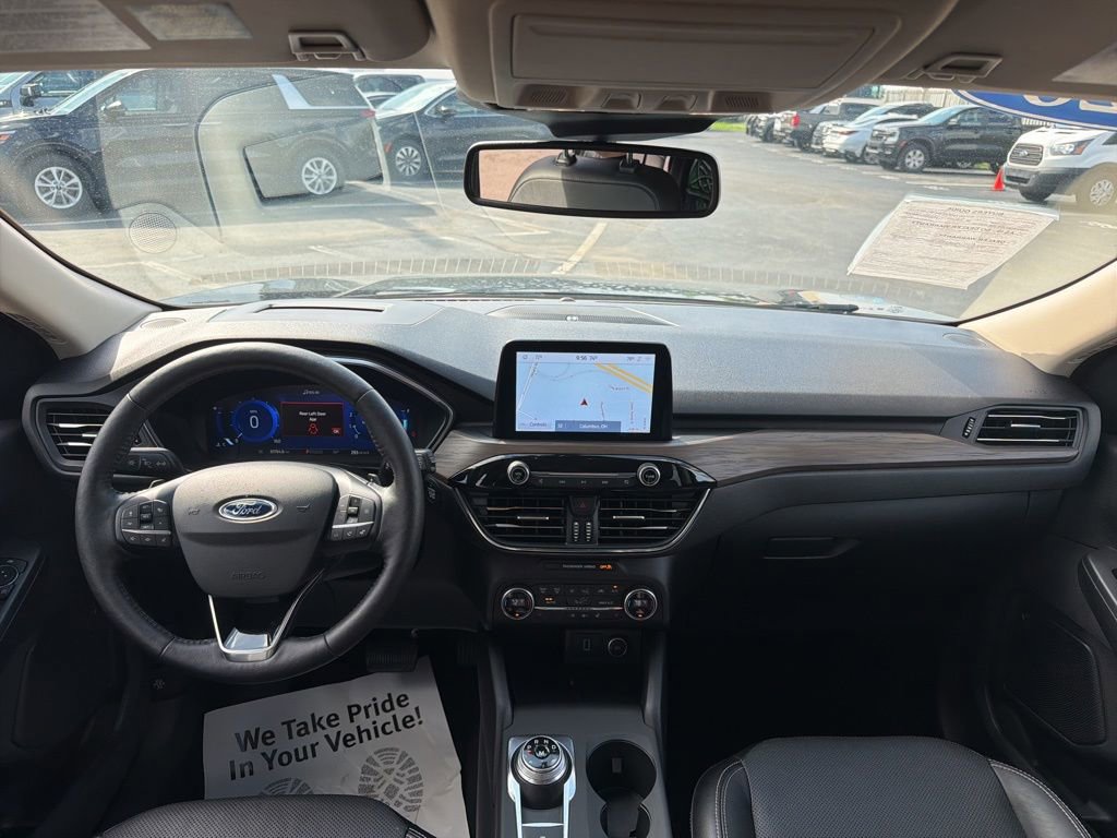 Used 2020 Ford Escape Titanium w/ Titanium Premium Package 2.0 AWD/4WD image 13